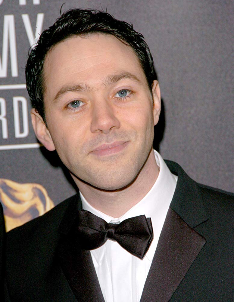 How tall is Reece Shearsmith?